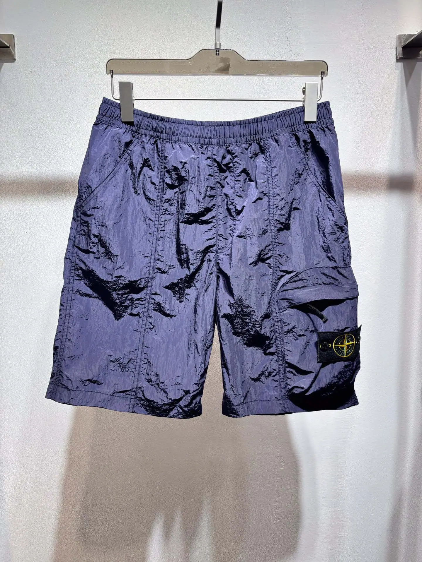 스톤아일랜드 메탈 나일론 포켓 반바지 상세 이미지 1