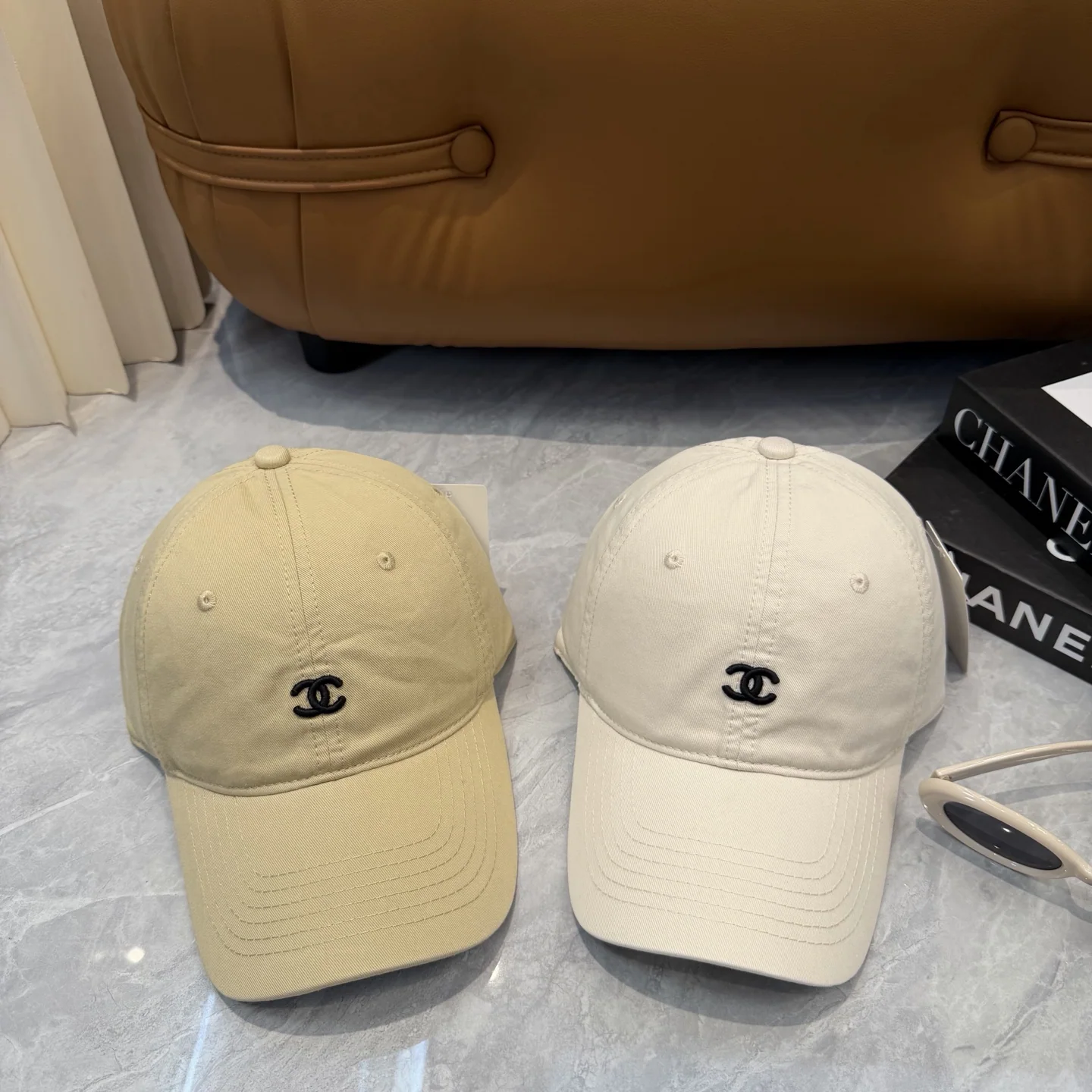 샤넬 자수 로고 베이스볼 모자 상세 이미지 9