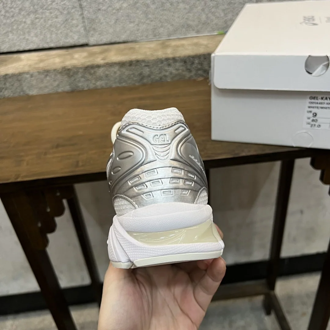 아식스 [ZC] 젤 카야노 14 1201A457-100 200239 Asics Gel-Kayano 14 JJJJound Silver White 상세 이미지 4