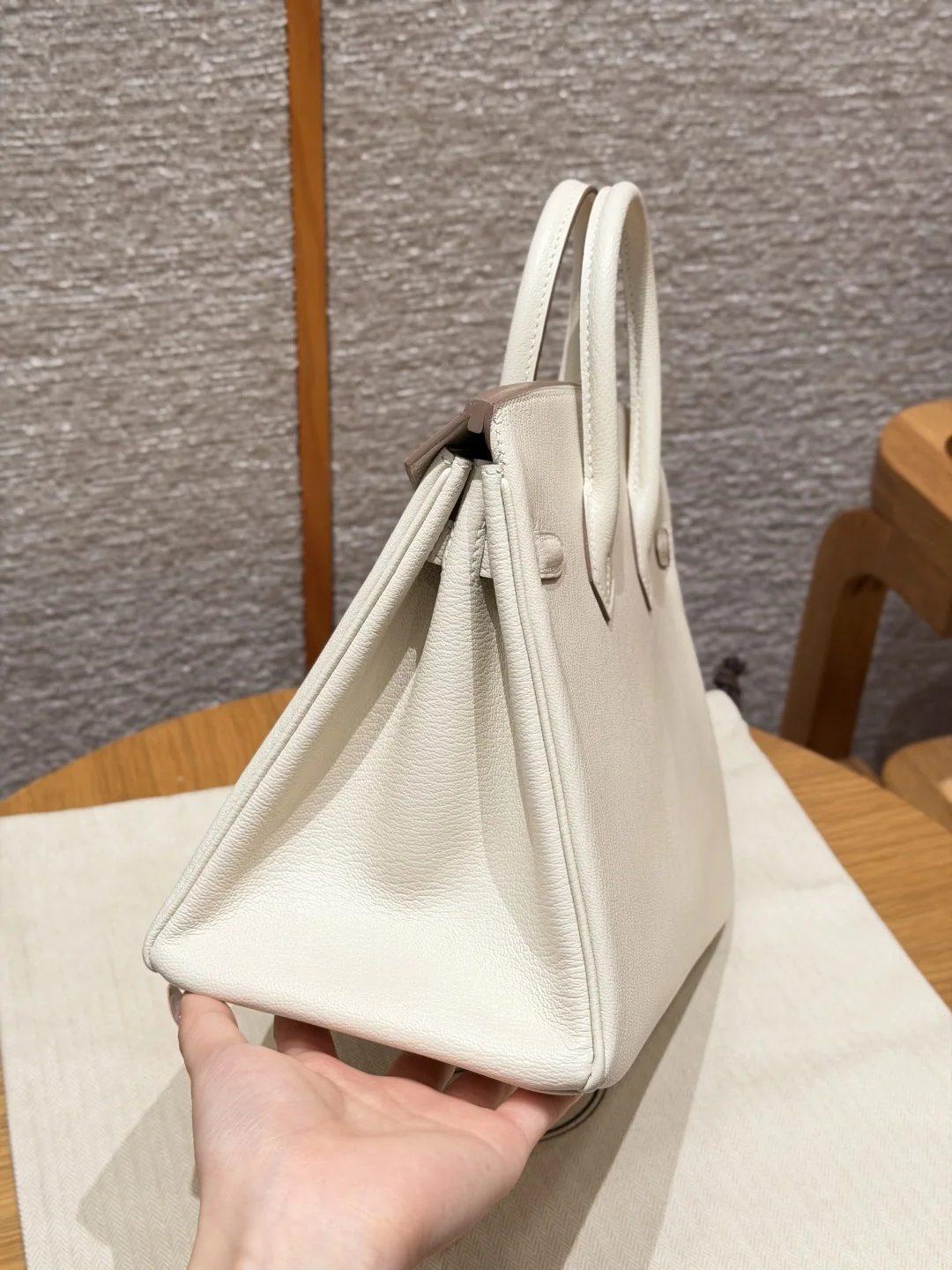 에르메스 버킨 25 염소가죽 가방 상세 이미지 3