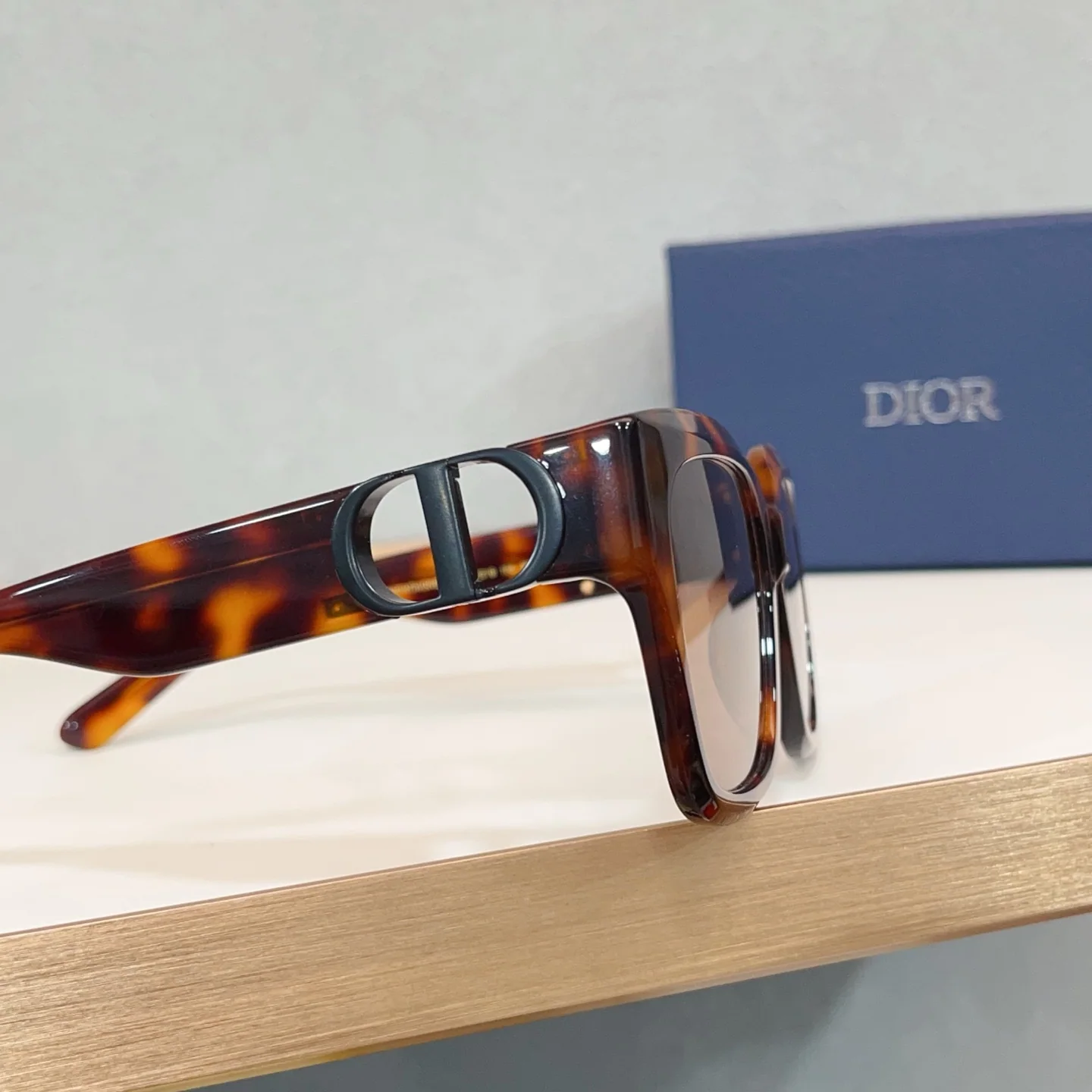 디올 선글라스 72683 Dior Sunglasses 상세 이미지 4