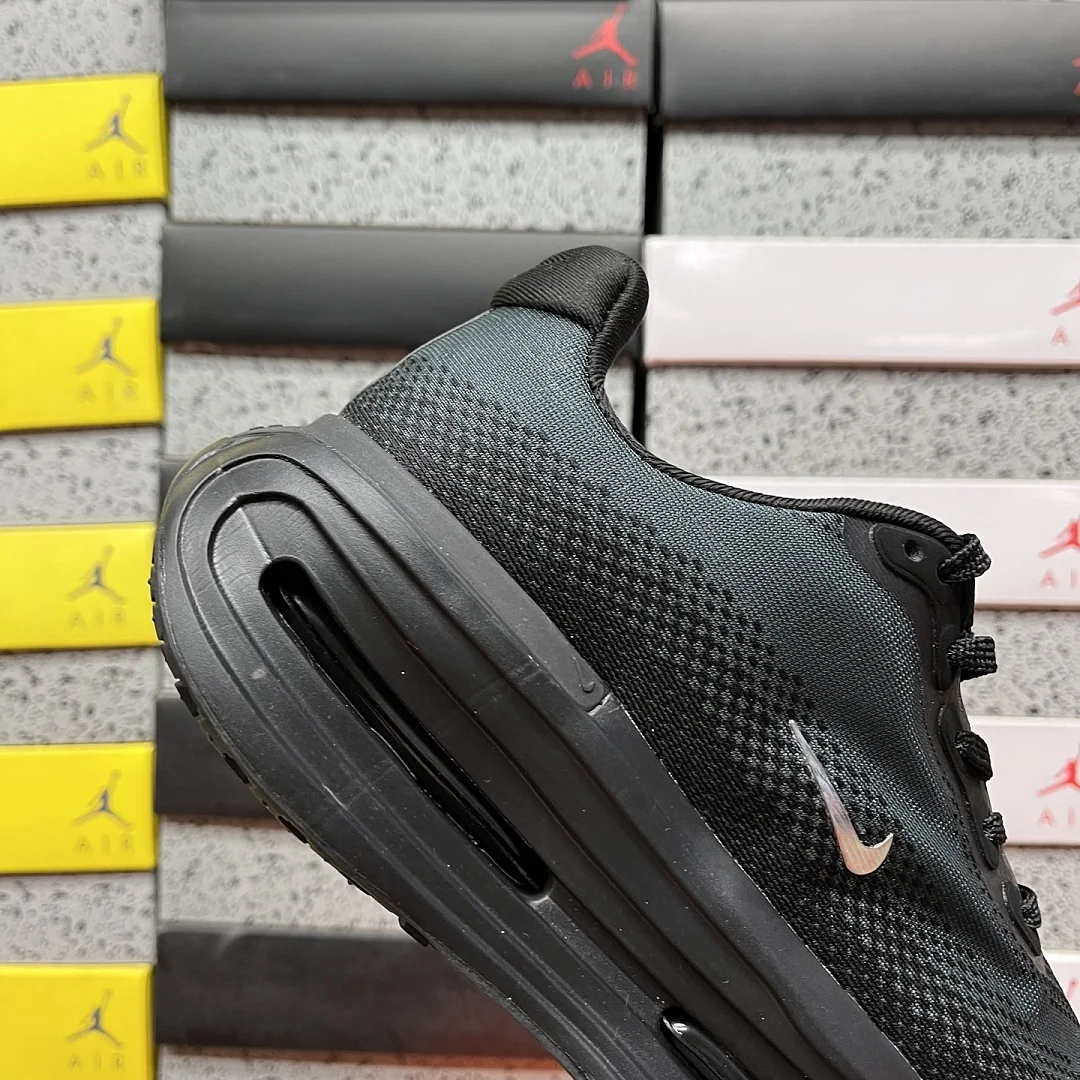 나이키 [CG] 보메로 프리미엄 IQ0627-001 201999 Nike Vomero Premium Black Mini Chrome Swoosh 상세 이미지 8