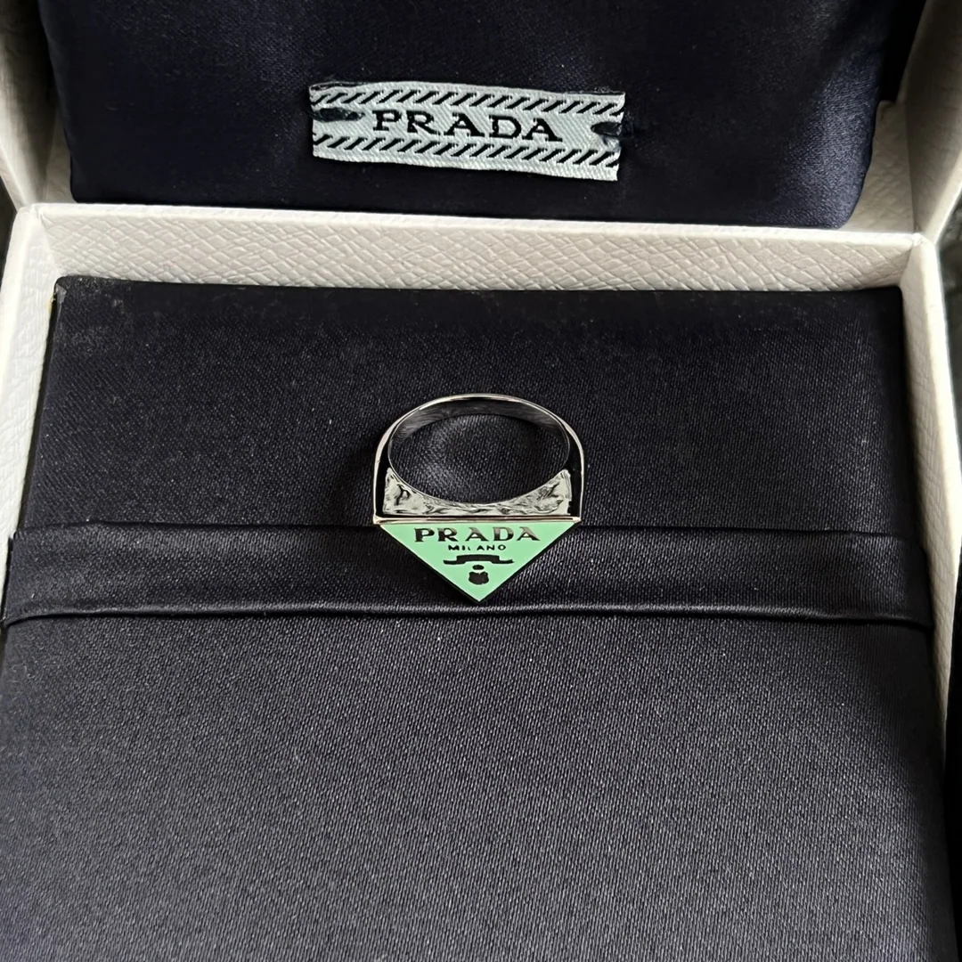 프라다 클래식 디자인 반지 상세 이미지 5