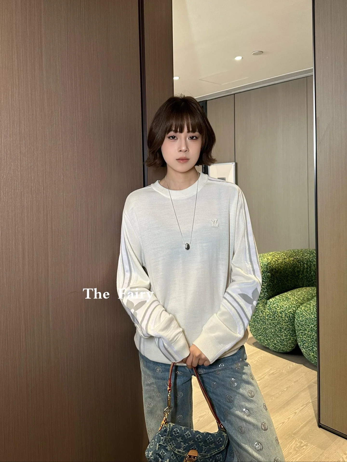 루이비통 LV 엠보스 로고 울 면 니트 상세 이미지 22