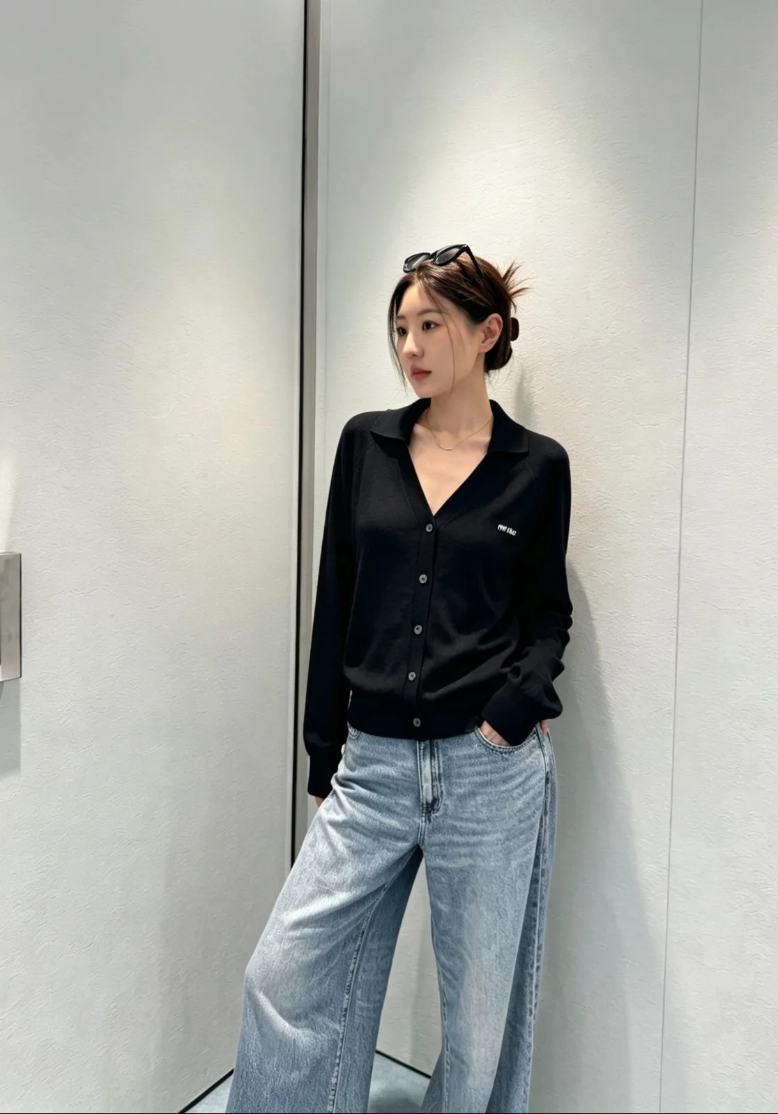 미우미우 그레이 오버사이즈 울 가디건 상세 이미지 2
