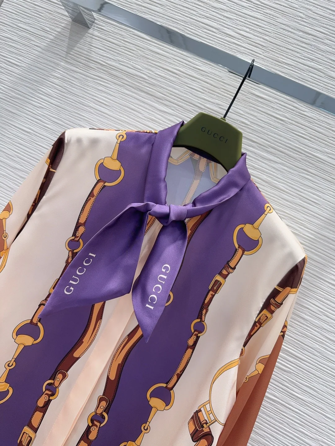 구찌 2026 SS 여성 셔츠 91434 Gucci Shirt 상세 이미지 2