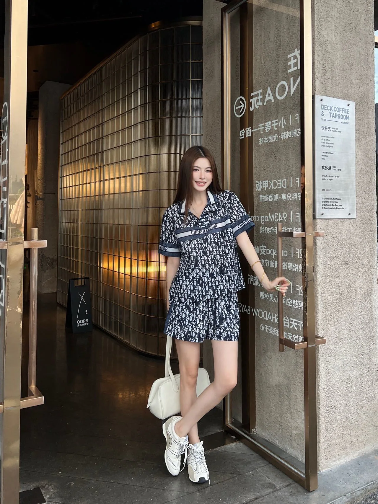 디올 모노그램 프린트 반바지 세트 상세 이미지 1