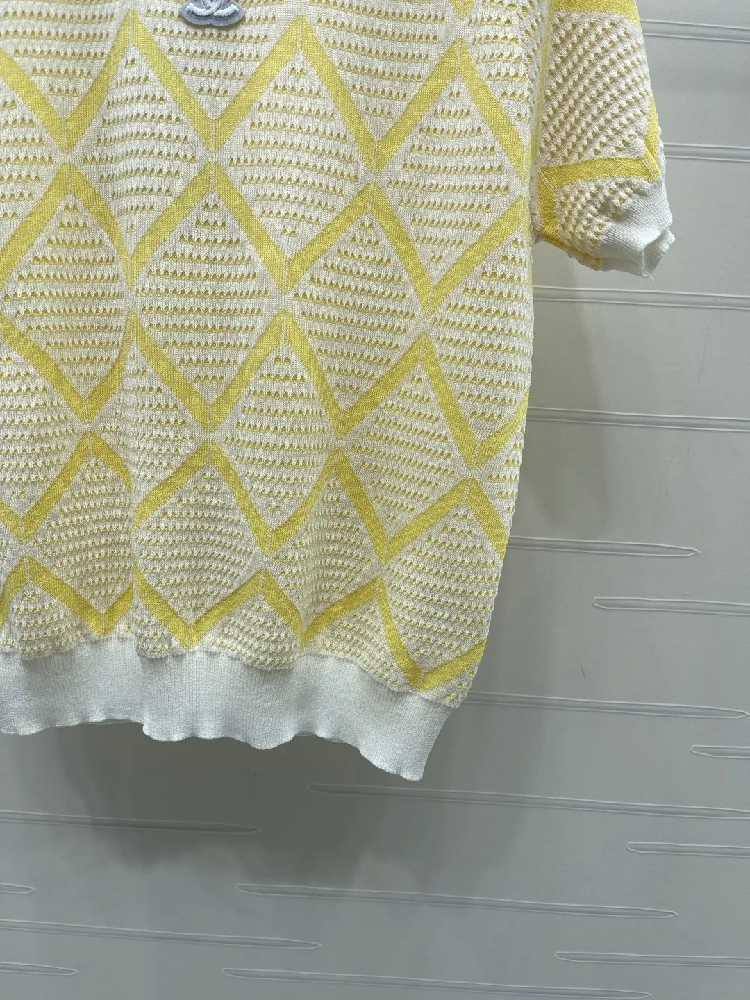 샤넬 다이아몬드 패턴 로고 반팔 니트 탑 상세 이미지 6