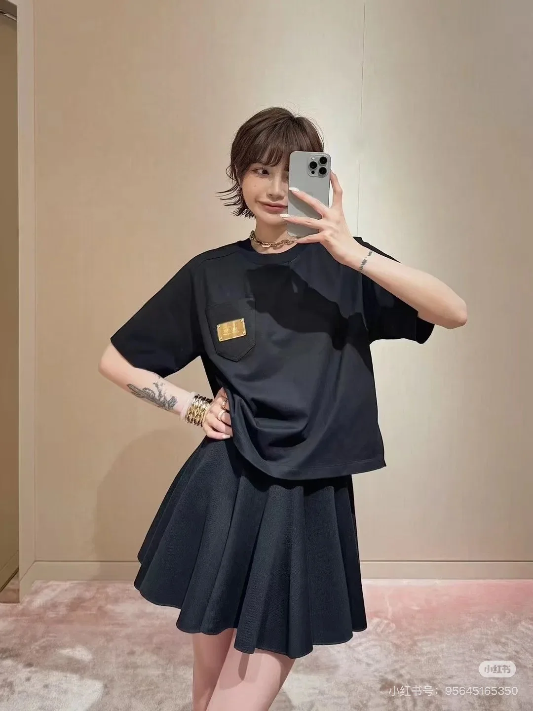 루이비통 데님 패치워크 메탈 포켓 크루넥 반팔 티셔츠 상세 이미지 5