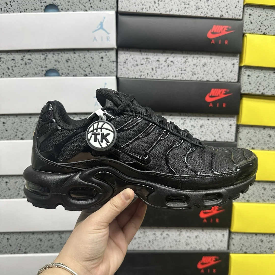 나이키 [TK] 에어 맥스 플러스 604133-050 201968 Nike Air Max Plus Triple Black 상세 이미지 4