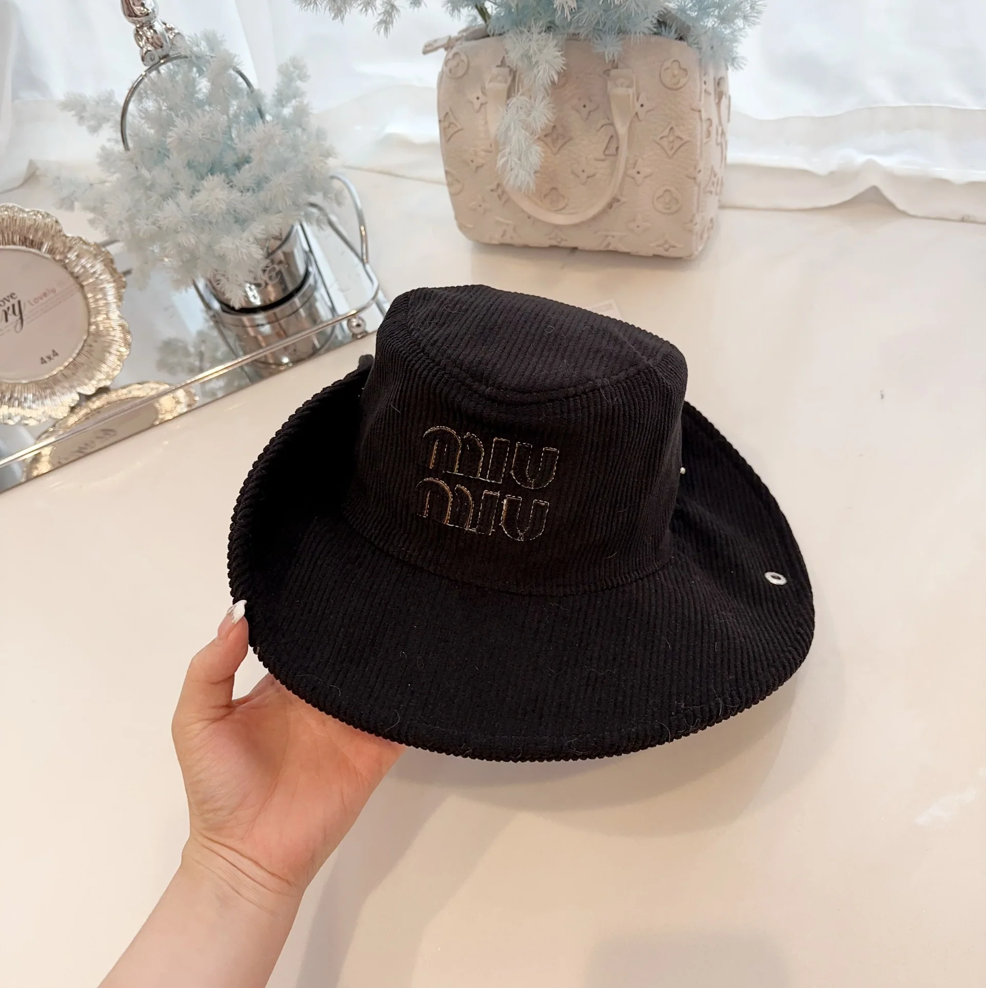 미우미우 모자 81154 Miu Miu Cap 상세 이미지 9