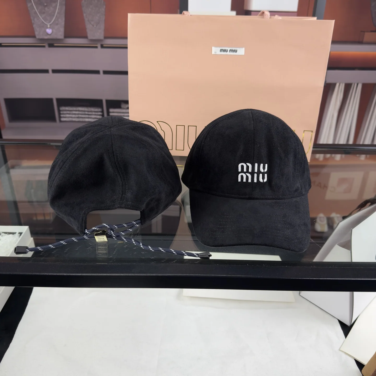 미우미우 플리스 베이스볼 모자 상세 이미지 8