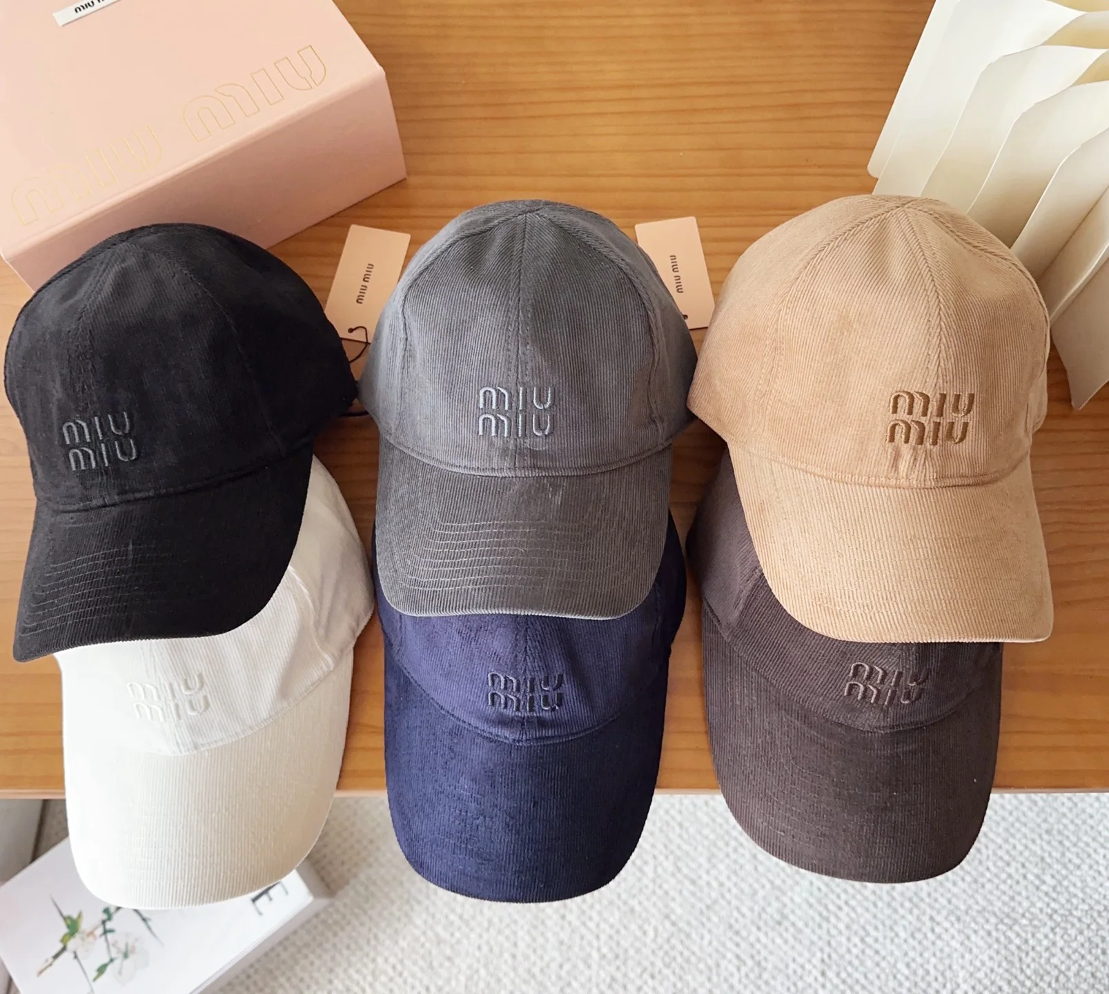 미우미우 코듀로이 베이스볼캡 상세 이미지 10