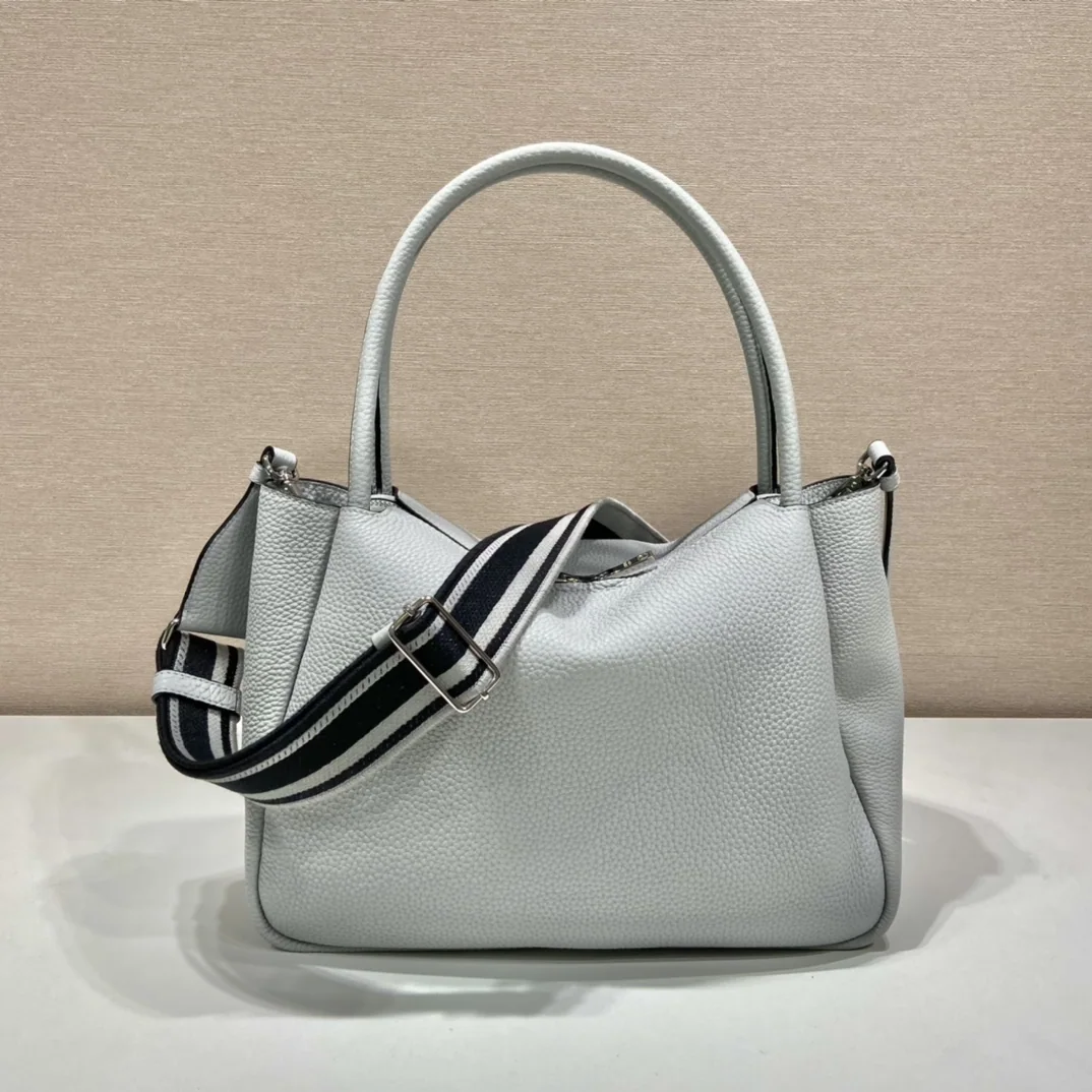 프라다 스웨이드 소가죽 더블 숄더 스트랩 백팩 1BC170 상세 이미지 4