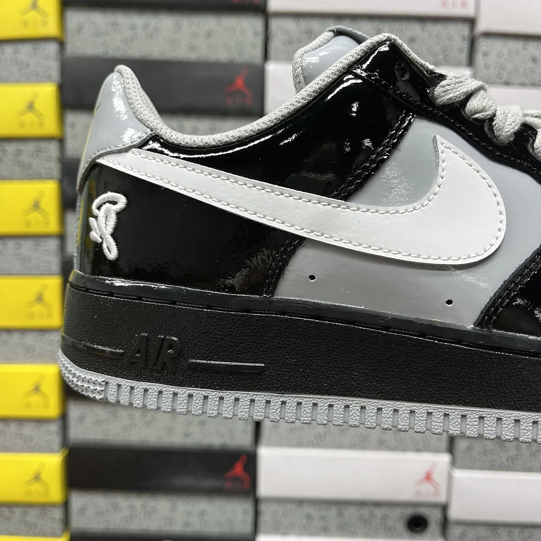 나이키 [S2] 에어 포스 1 로우 IO9974-010 201544 Nike Air Force 1 Low Syna Central Cee 상세 이미지 3