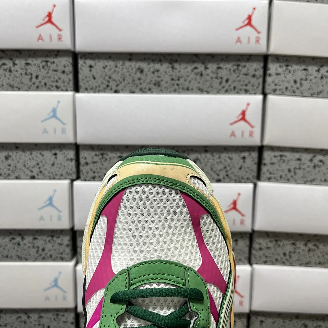 아식스 [TOP] 젤 큐뮬러스 16 1203A763-100 200300 Asics Gel-Cumulus 16 Green Cream Ivory 상세 이미지 2