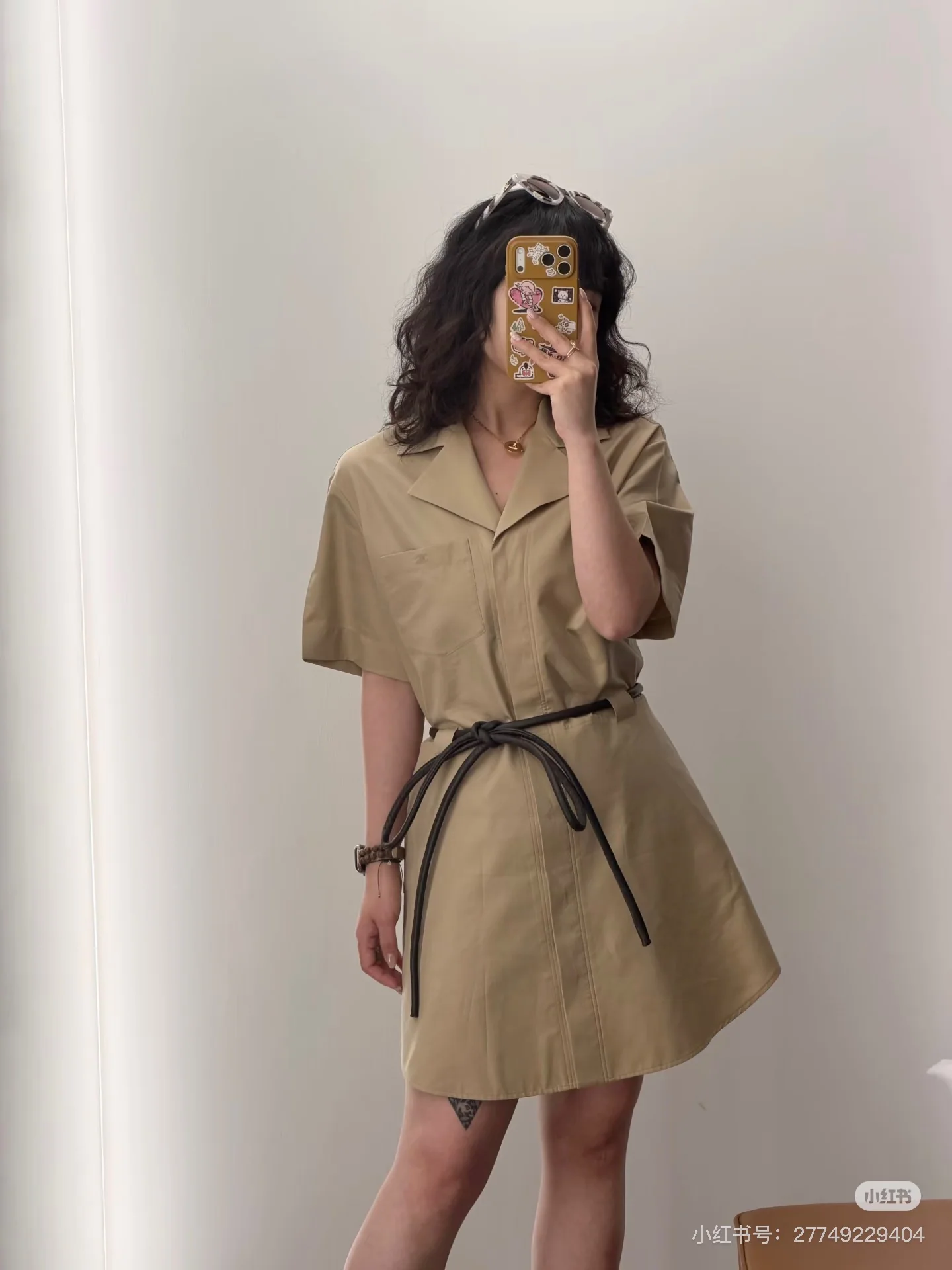 셀린느 카키 컬러 여성 린넨 원피스 26 SS 상세 이미지 5