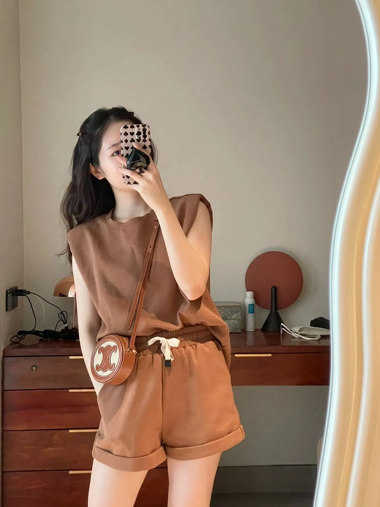 셀린느 작은 달 모양 가방 상세 이미지 1