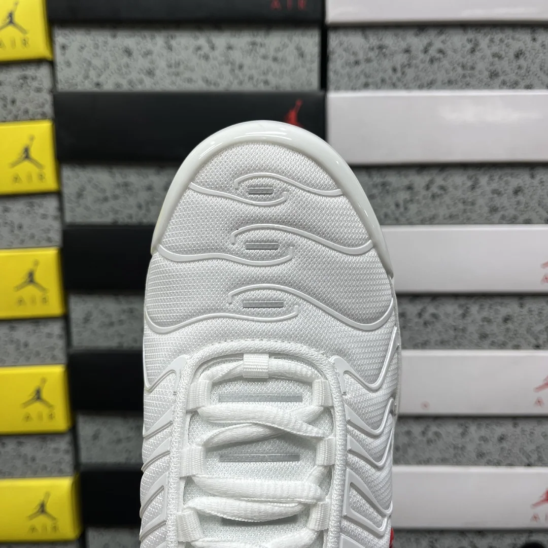 나이키 [DF] 에어 맥스 플러스 DA1472-100 201695 Nike Air Max Plus Supreme White 상세 이미지 10