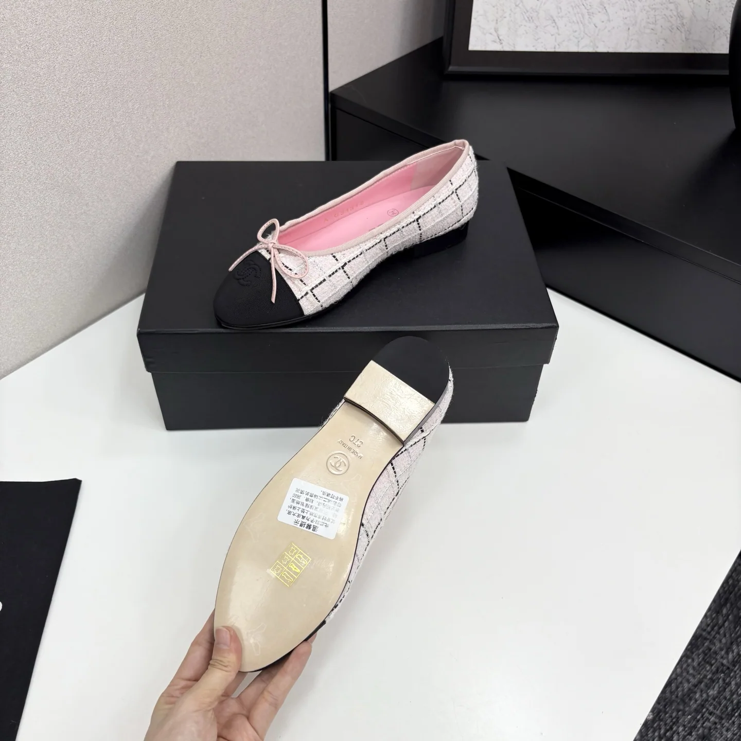 샤넬 클래식 투톤 오픈토 로퍼 상세 이미지 4