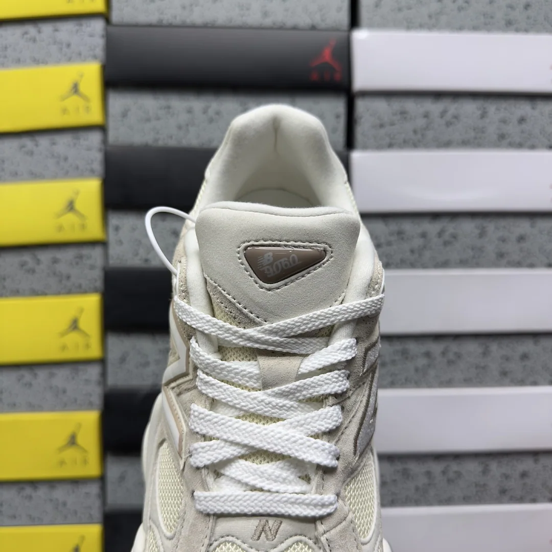 뉴발란스 [C] 9060 U906029Y 202257 New Balance 9060 Truffle Salt Timber Wolf 상세 이미지 6