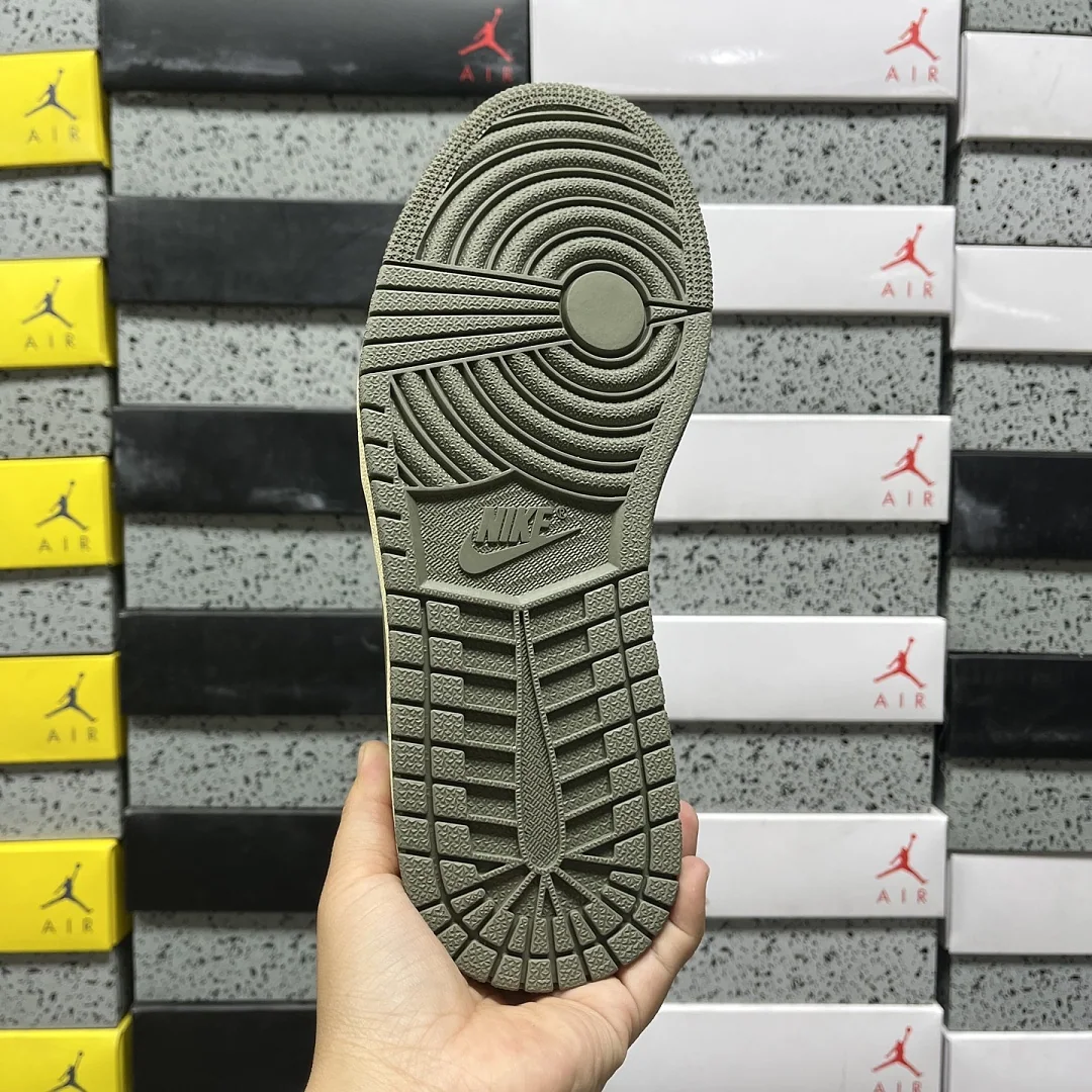 나이키 [PK] DZ4137-106 201948 Nike Travis Scott Olive 5.0 상세 이미지 5