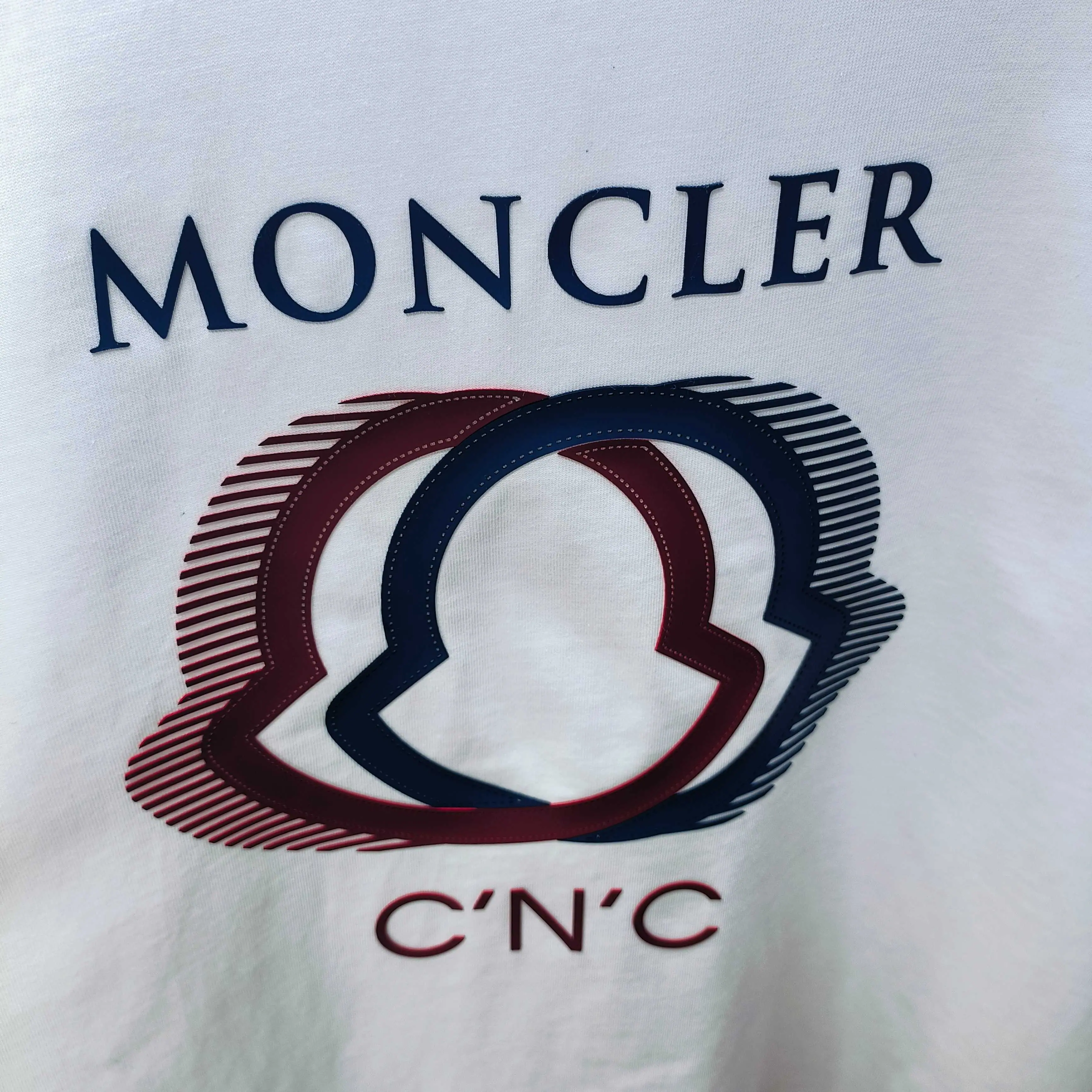 몽클레어 여성 루즈핏 반팔 티셔츠 상세 이미지 3