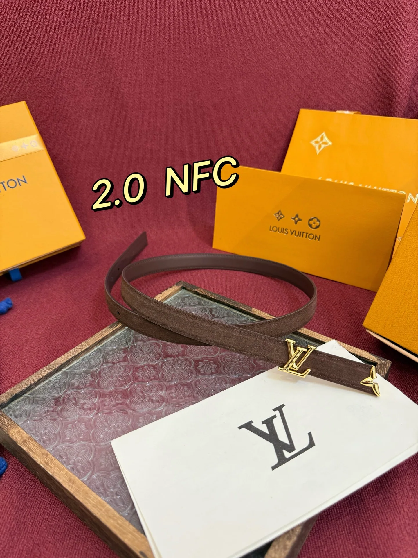 루이비통 LV 이니셜 골드 메탈 스웨이드 벨트 상세 이미지 2