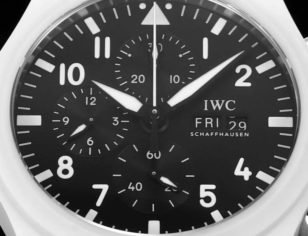 IWC 파일럿 크로노그래프 인스피레이션 4 시계 상세 이미지 5