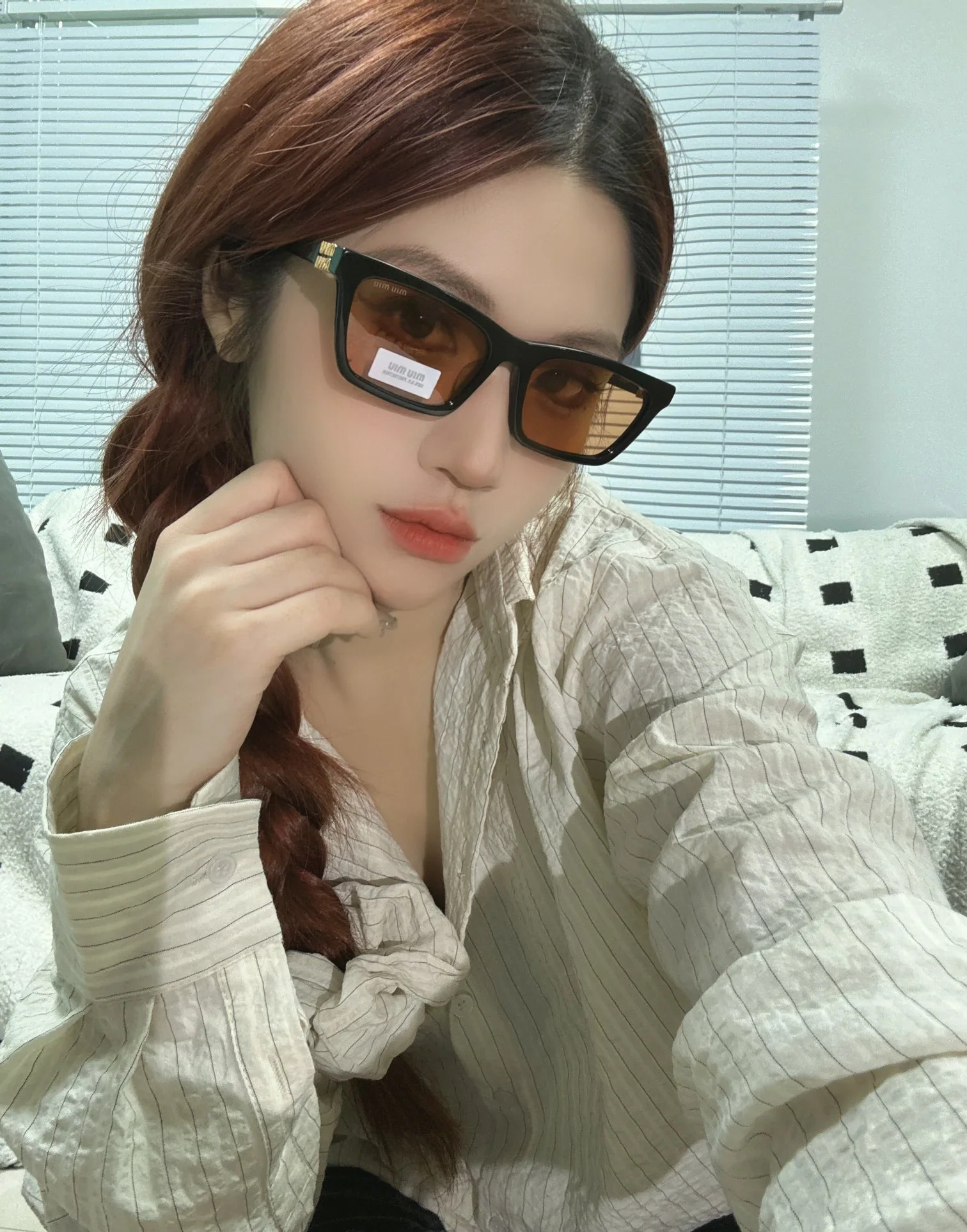 미우미우 MUA 05 S 선글라스 상세 이미지 2
