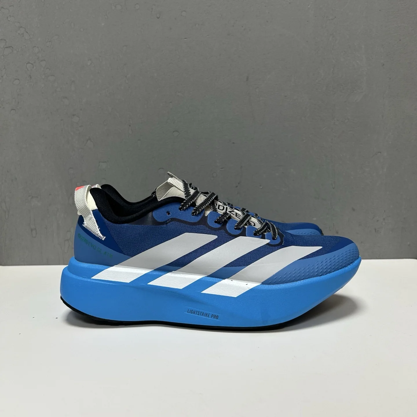 아디다스 신발 157706 Adidas Sneakers