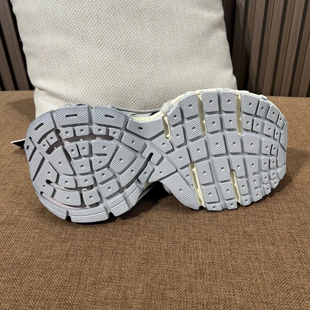 발렌시아가 3XL 스니커즈 메시와 폴리우레탄 상세 이미지 9