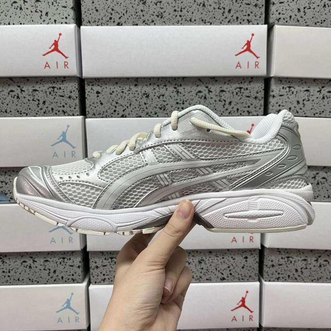 아식스 [TOP] 젤 카야노 14 1201A457-100 200308 Asics Gel-Kayano 14 JJJJound Silver White 상세 이미지 3