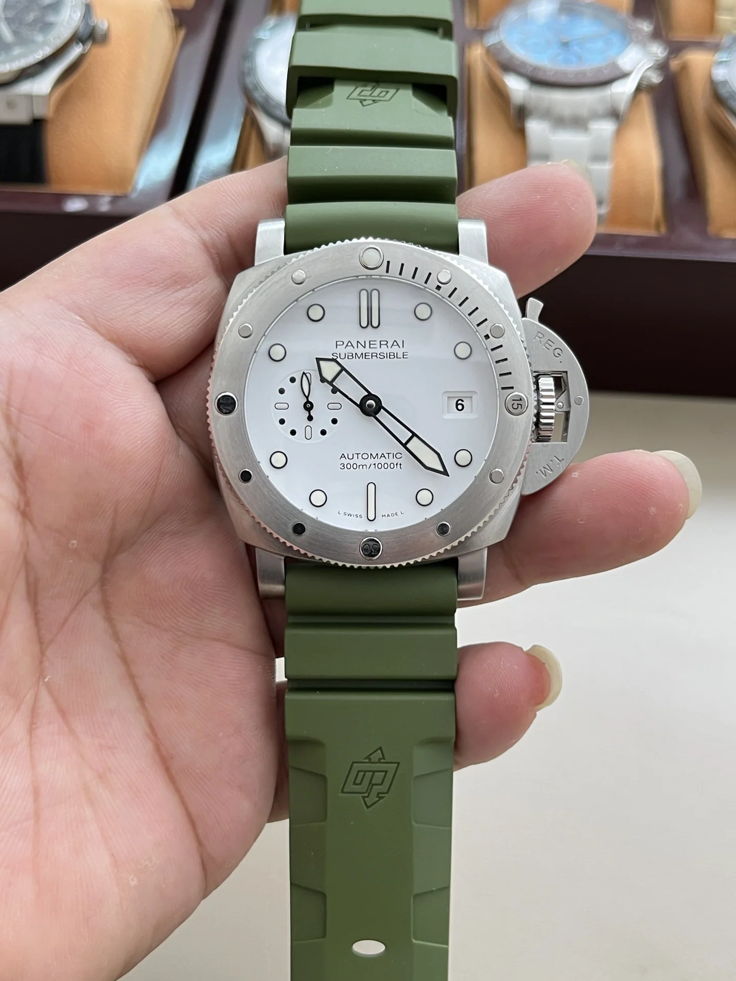 파네라이 PAM1226 자동 시계