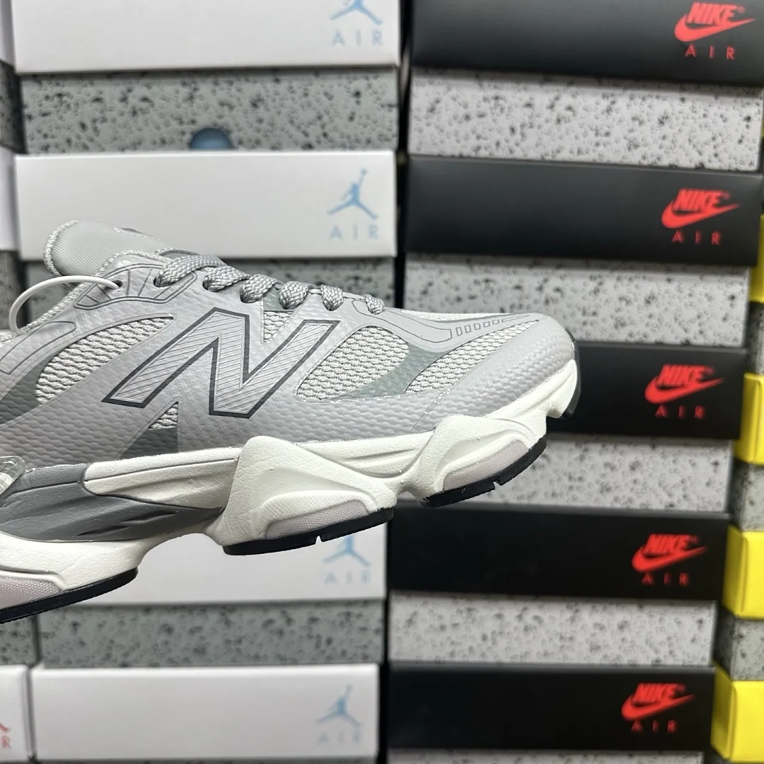 뉴발란스 [C] 9060 U90601NR 202244 New Balance 9060 Shoe Palace Black Silver 상세 이미지 2