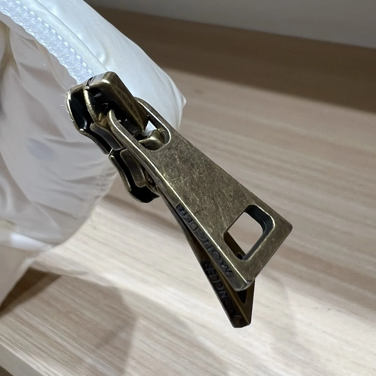 몽클레어 이겔후드 여성 퀼팅 숏 패딩 재킷 상세 이미지 8