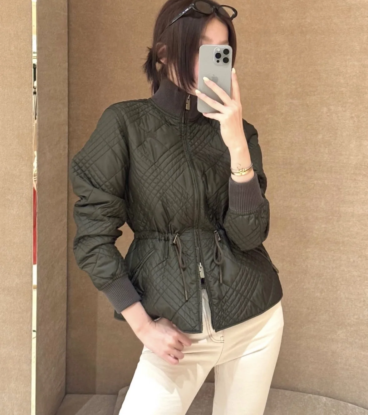 버버리 다이아몬드 퀼팅 코튼 스탠드카라 자켓 148772