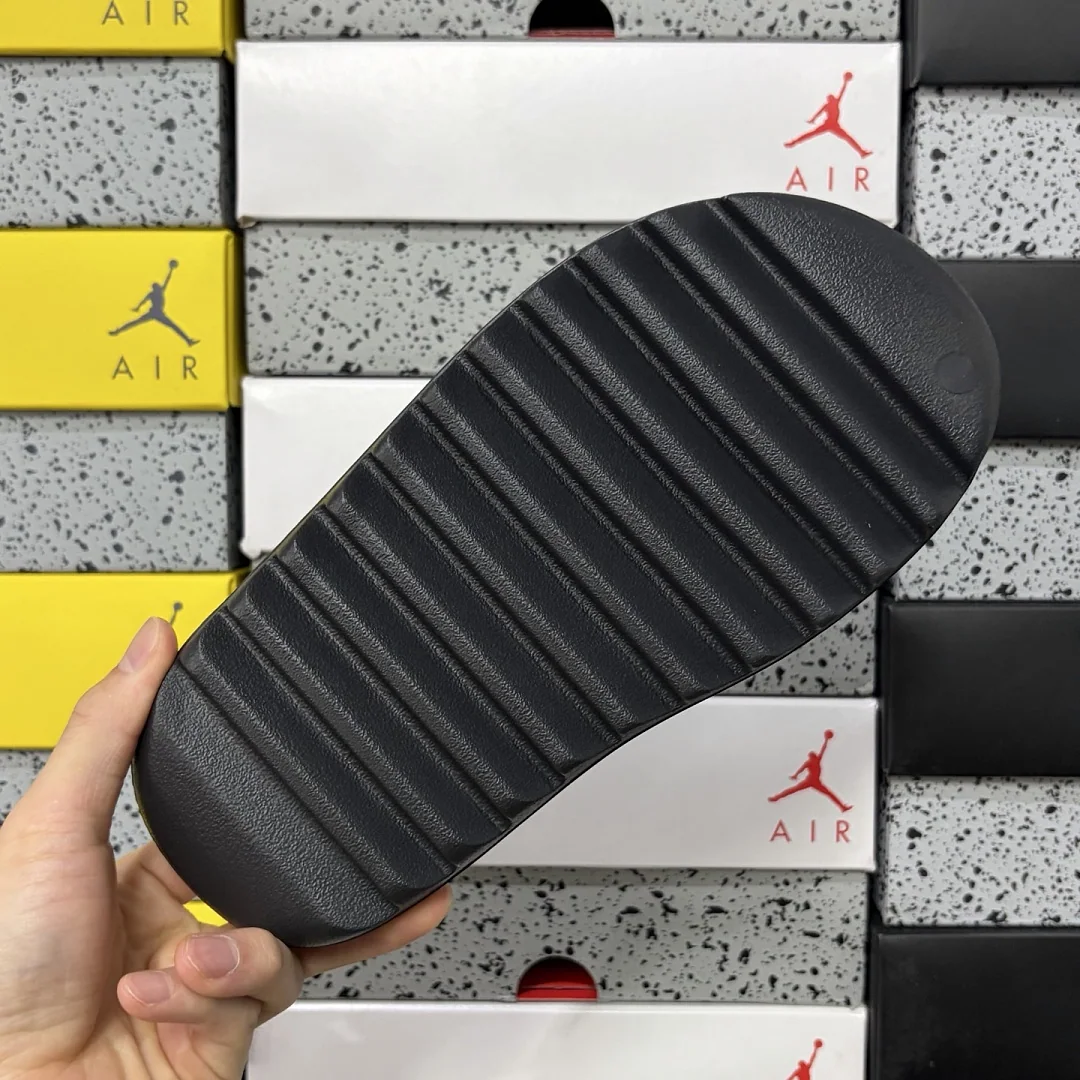 아디다스 [LW] 이지 슬라이드 HQ6448 200616 Adidas Yeezy Slide Onyx 상세 이미지 8