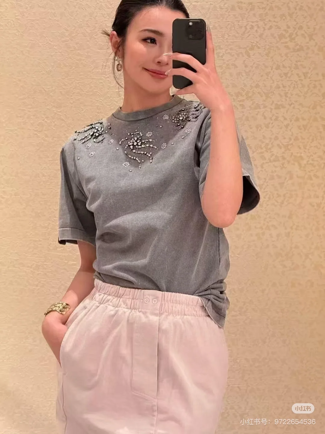 루이비통 라인스톤 장식 여성 반팔 티셔츠 상세 이미지 1