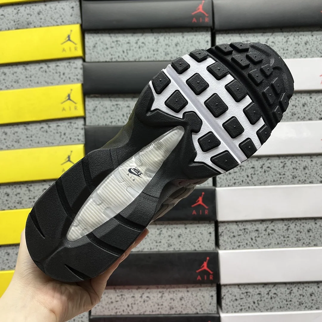 나이키 [WE] 에어 맥스 95 OG HM4740-007 201964 Nike Air Max 95 OG Big Bubble Granite 상세 이미지 8