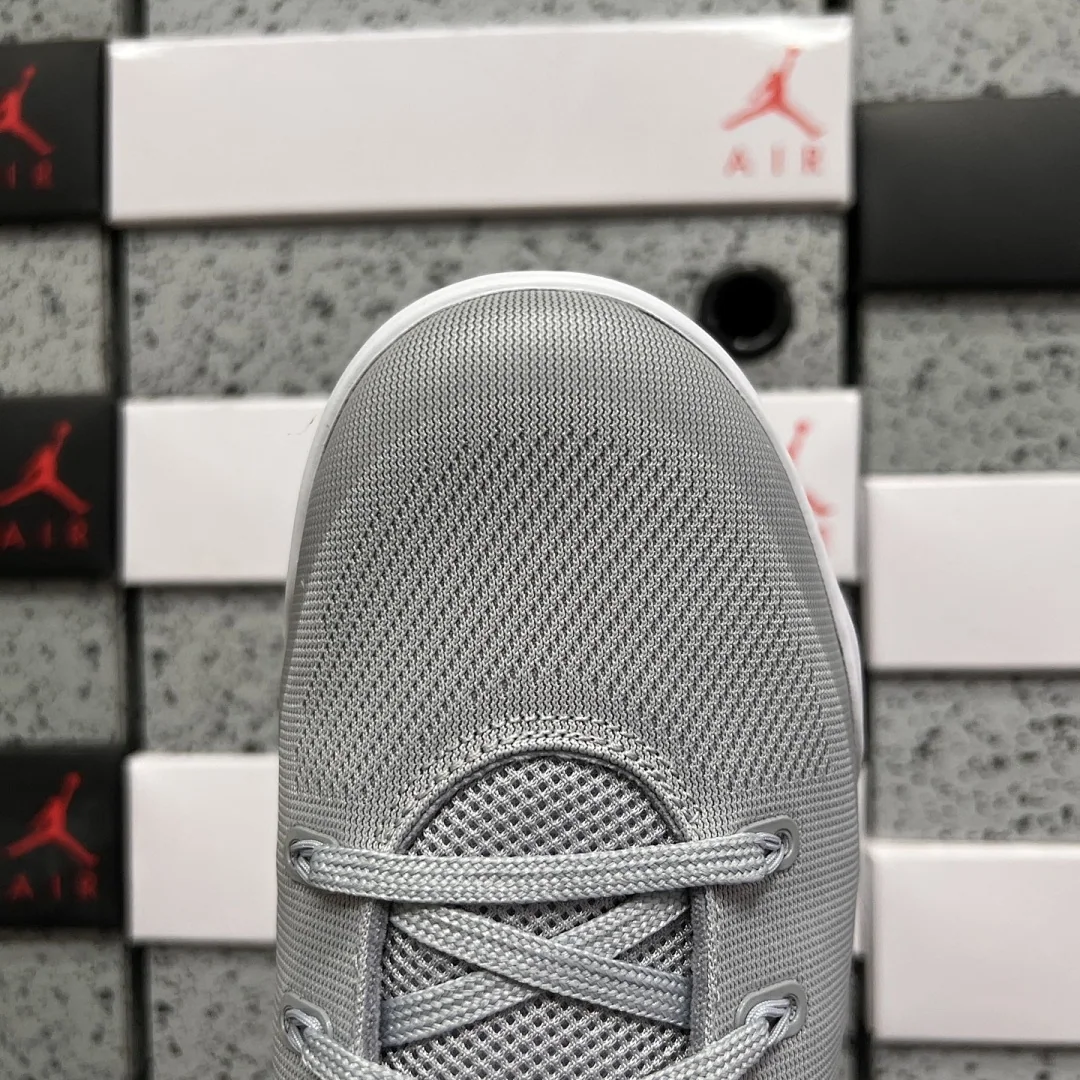나이키 [GX] 코비 9 EM 로우 프로트로 TB IH1401-001 201389 Nike Kobe 9 EM Low Protro TB Wolf 상세 이미지 2