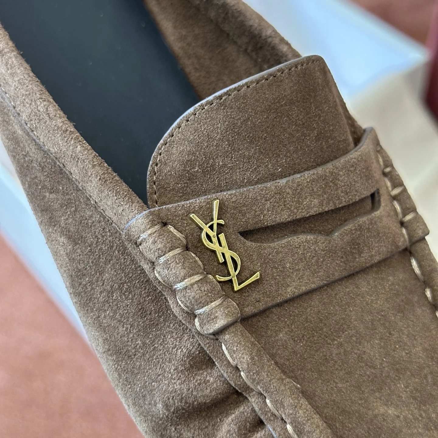 생로랑 YSL 장어 가죽 스웨이드 뮬 상세 이미지 4