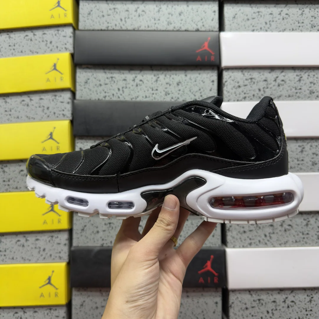 나이키 [BD] 에어 맥스 플러스 DM2362-001 201869 Nike Air Max Plus Black White 상세 이미지 5