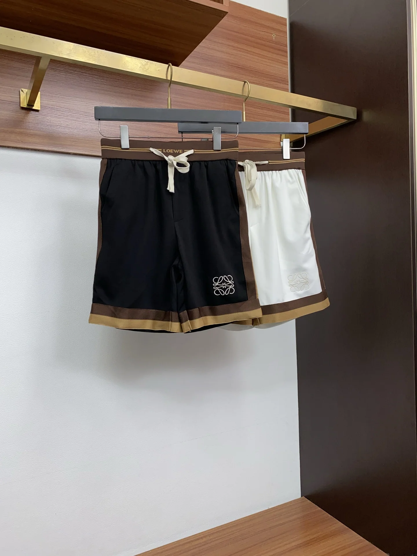 로에베 남성 스트레치 코튼 반바지 상세 이미지 8