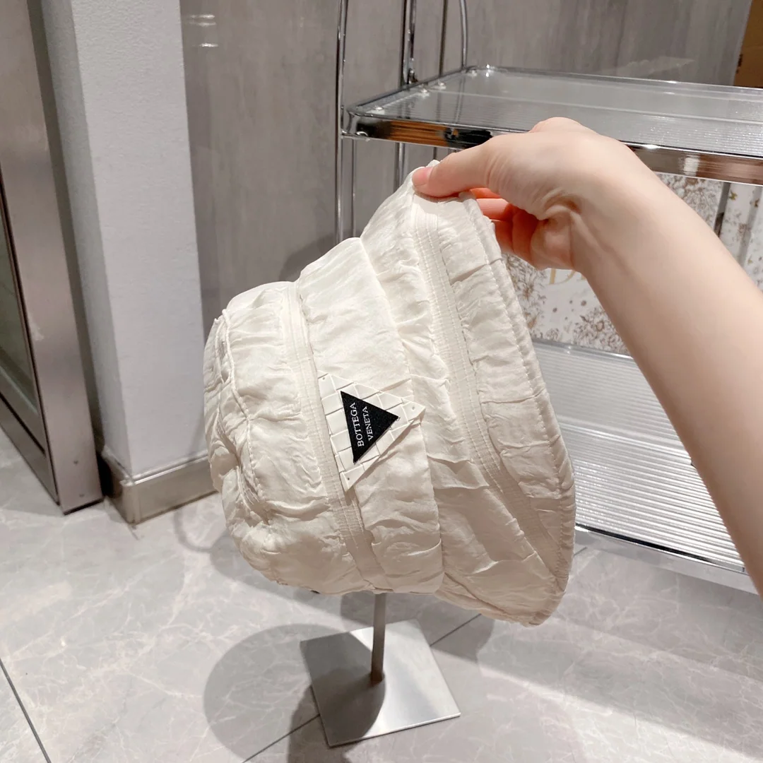 보테가베네타 심플 버킷 햇 모자 상세 이미지 3