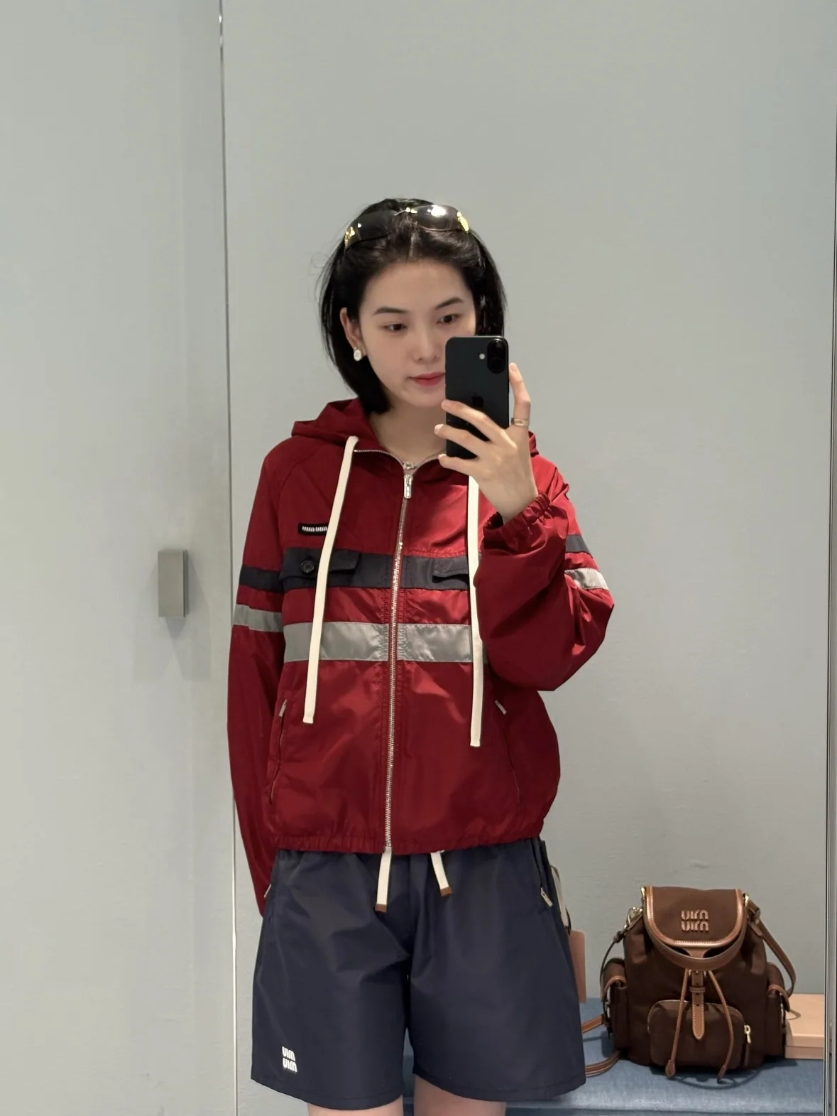 미우미우 네이비 나일론 반바지 상세 이미지 4