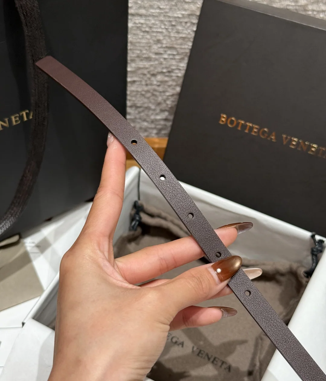 보테가베네타 노트 소가죽 벨트 상세 이미지 8