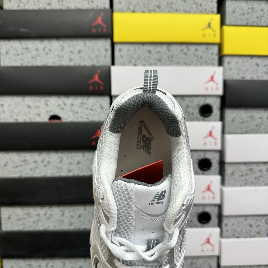 뉴발란스 [WZ] 530 MR530AD 202041 New Balance 530 White Silver Metallic 상세 이미지 9