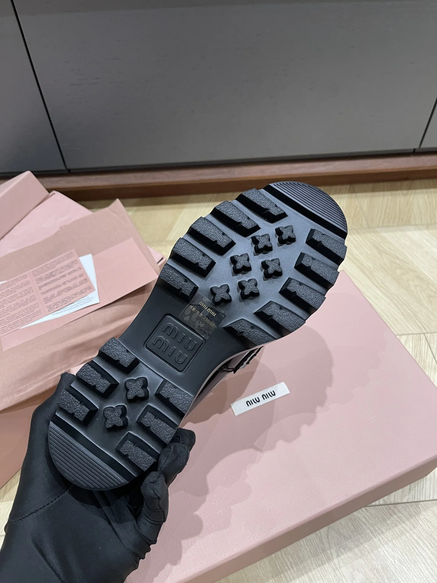 미우미우 신발 상세 이미지 9