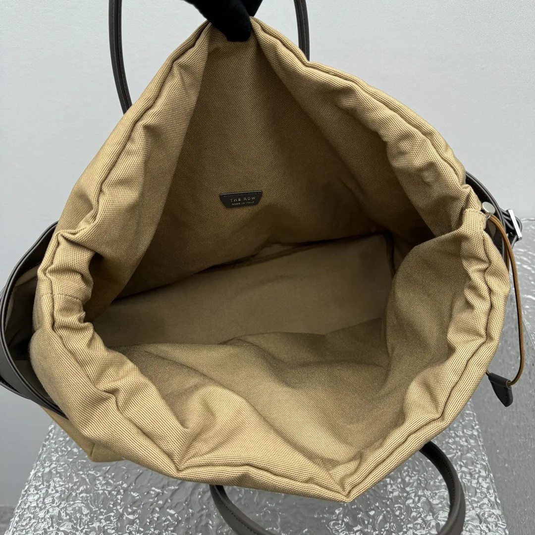 더로우 브라운 레더 패치워크 캔버스 토트백 상세 이미지 9